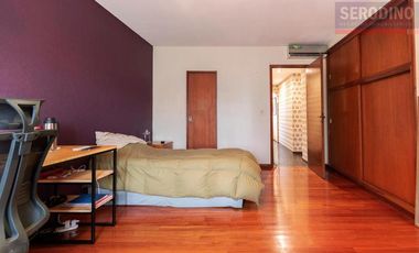 Chalet 5 ambientes en Barrioparque