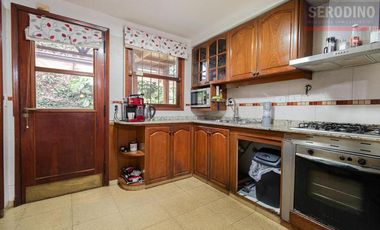 Chalet 5 ambientes en Barrioparque