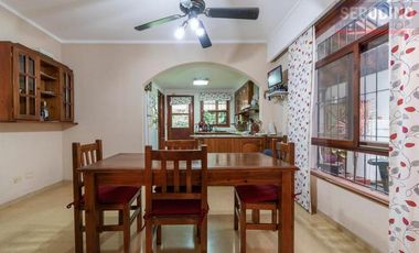 Chalet 5 ambientes en Barrioparque