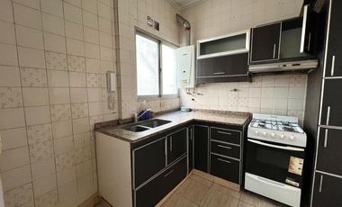 Departamento 3 ambientes bajas expensas en ALQUILER en Vicente Lopez
