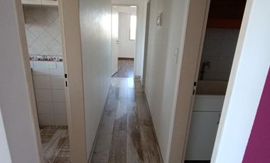 Departamento en venta - 3 Dormitorios 1 Baño - Cochera - 71Mts2 - Merlo