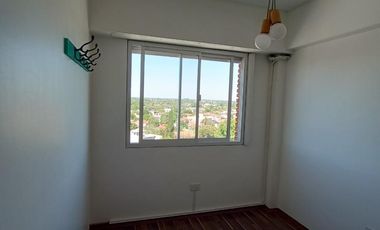 Departamento en venta - 3 Dormitorios 1 Baño - Cochera - 71Mts2 - Merlo