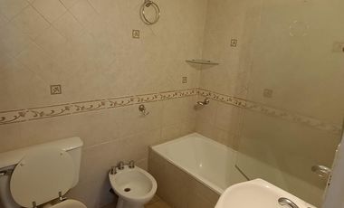 Departamento en venta - 3 Dormitorios 1 Baño - Cochera - 71Mts2 - Merlo