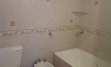 Departamento en venta - 3 Dormitorios 1 Baño - Cochera - 71Mts2 - Merlo