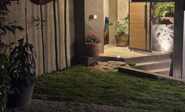 Encantadora Casa en Venta en San Jerónimo a 2 Cuadras de Periférico