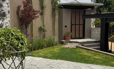 Encantadora Casa en Venta en San Jerónimo a 2 Cuadras de Periférico