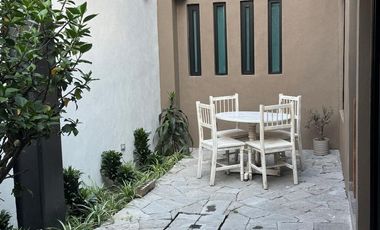 Encantadora Casa en Venta en San Jerónimo a 2 Cuadras de Periférico