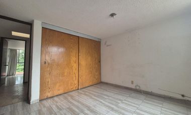 Casa en Condominio En Venta a Una Cuadra de Patio Tlalpan, Santa Ursula Xitla