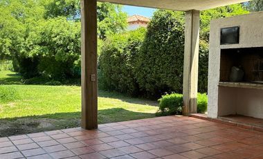 Casa Fondo Golf, muy luminosa y funcional