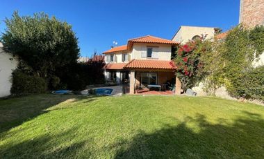Casa en venta - Barrio Jardín Maristas - Mendoza