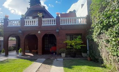 Casa con Pileta en Venta con pileta en Florencio Varela