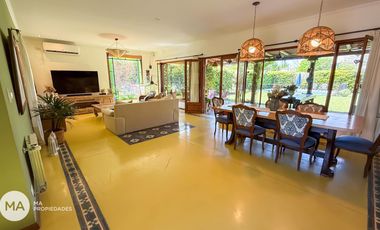 Casa 4 Dormitorios con jardín y pileta - Aguadas - Funes | Venta