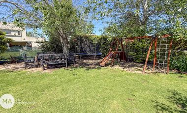 Casa 4 Dormitorios con jardín y pileta - Aguadas - Funes | Venta