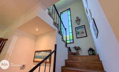 Casa 4 Dormitorios con jardín y pileta - Aguadas - Funes | Venta