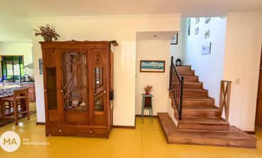 Casa 4 Dormitorios con jardín y pileta - Aguadas - Funes | Venta