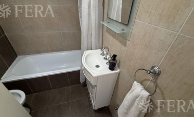 Alquiler de departamento 2 ambientes con balcón en el complejo Pinar de Wilde