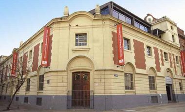 Local Apto Todo Rubro en Edifcio Emblematico en San Telmo