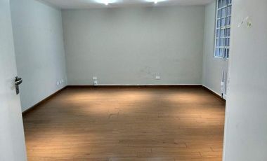 Local Apto Todo Rubro en Edifcio Emblematico en San Telmo