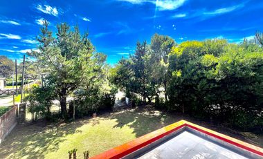 Casa en  La Caleta a 200 metros del mar