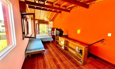 Casa en  La Caleta a 200 metros del mar