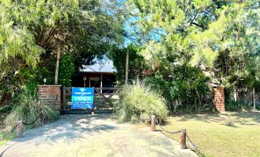 Casa en  La Caleta a 200 metros del mar