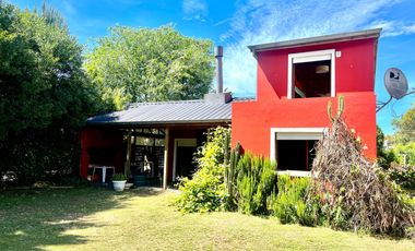 Casa en  La Caleta a 200 metros del mar