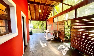 Casa en  La Caleta a 200 metros del mar