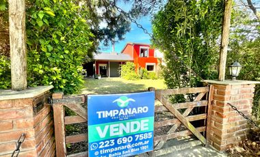 Casa en  La Caleta a 200 metros del mar