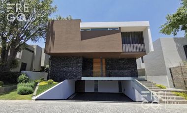 Casa a estrenar en venta en Colinas de San Javier, Zapopan, Jal