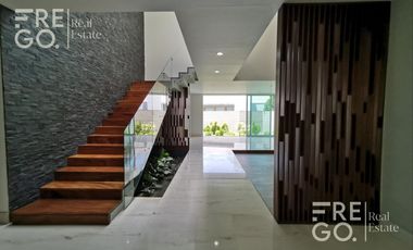 Casa a estrenar en venta en Colinas de San Javier, Zapopan, Jal