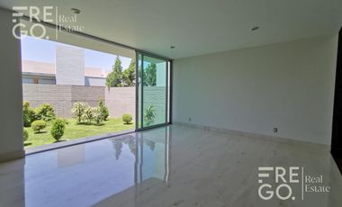 Casa a estrenar en venta en Colinas de San Javier, Zapopan, Jal