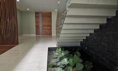Casa a estrenar en venta en Colinas de San Javier, Zapopan, Jal