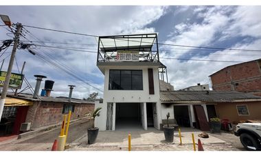 ARRIENDO LOCAL SEGUNDO PISO SOBRE LA CRA 5 COTA $2,400.000