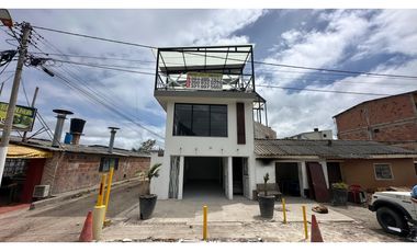 ARRIENDO LOCAL SOBRE LA CRA 5 COTA $2,400.000
