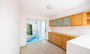 CASA EN RENTA EN CONDOMINIO EN CERRADA CON PARQUE PRIVADO EN LA COLONIA  LOMAS DE LA HERRADURA