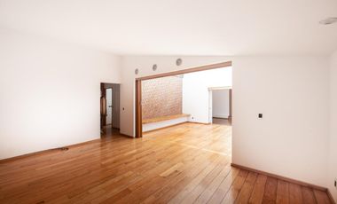 CASA EN RENTA EN CONDOMINIO EN CERRADA CON PARQUE PRIVADO EN LA COLONIA  LOMAS DE LA HERRADURA