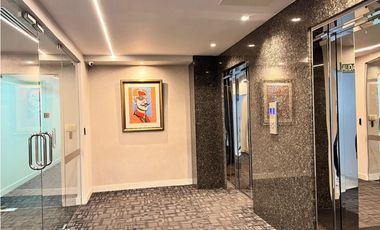 ALQUILER DE OFICINA AMOBLADA EN AQUILINO DE LA GUARDIA 938m2 JP