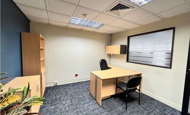 ALQUILER DE OFICINA AMOBLADA EN AQUILINO DE LA GUARDIA 938m2 JP