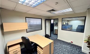 ALQUILER DE OFICINA AMOBLADA EN AQUILINO DE LA GUARDIA 938m2 JP