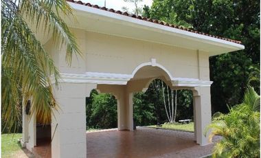 VENDO CASA EN VILLE DE FIRENZE ALBROOK