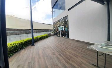 ALQUILO LOCAL EN.COSTA VERDE