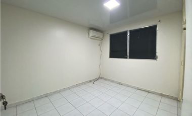 Casa de Esquina con Aires en Alquiler en Cerro Viento - LH