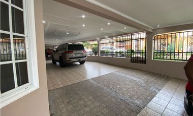 Casa de Esquina con Aires en Alquiler en Cerro Viento - LH