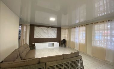 Casa de Esquina con Aires en Alquiler en Cerro Viento - LH