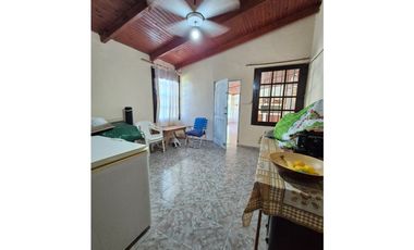 Casa con pileta sobre Ruta 11 camino a Colonia Benítez!