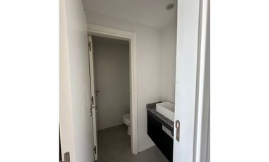 Oficina en Venta zona Macrocentro. Frente