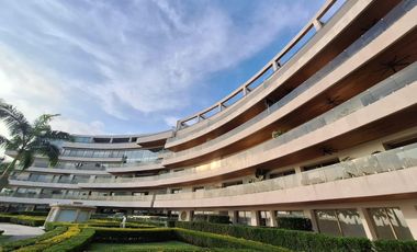 Departamento en venta piso 1 de 3 dormitorios con vista al río en Samborondón RRR