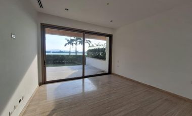 Departamento en venta piso 1 de 3 dormitorios con vista al río en Samborondón RRR