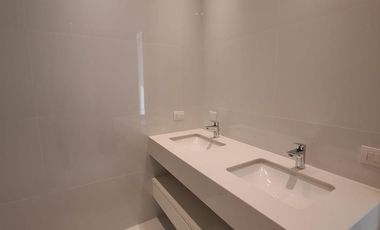 Departamento en venta piso 1 de 3 dormitorios con vista al río en Samborondón RRR