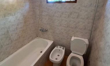 Dúplex en alquiler c/ cochera en La Plata